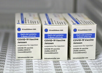 Politico: EU hat COVID-Impfungen für mehrere Milliarden Euro weggeworfen