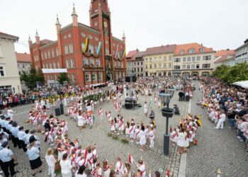 Presse-Blamage in Kamenz: Kritischer Journalist Patrik Baab erntet Standing Ovations im Stadttheater