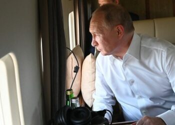 Putin besucht Vereinigte Arabische Emirate und Saudi-Arabien