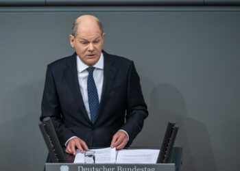Regierungserklärung von Scholz: Fake News im Bundestag