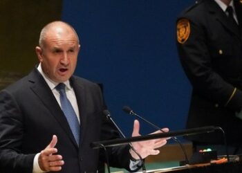 Trotz Veto des Präsidenten: Bulgarien schickt 100 gepanzerte Fahrzeuge in die Ukraine