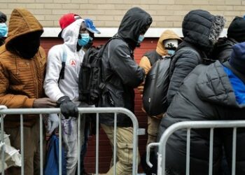 Über 150.000 Migranten binnen anderthalb Jahren: New York vor Kollaps
