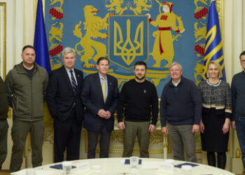 Ukraine-Konflikt: NATO-Traum vom Tisch, Selenskij vor Absprung in die USA