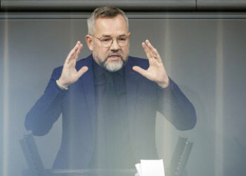 Ukraine-Unterstützer und Demokratie-Verachter Michael Roth fliegt aus SPD-Vorstand