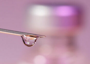 Ursache für Impfschäden? Forscher entdecken unerwartete Prozesse nach BioNTech-Impfung