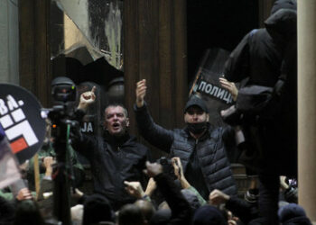 Wer ruft in Belgrad zum "Maidan" auf?