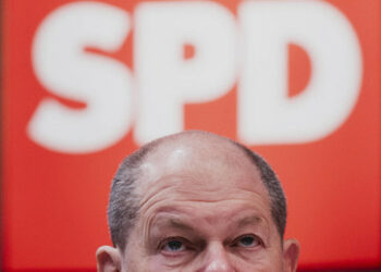 Zufriedenheit mit Olaf Scholz fällt auf Rekordtief