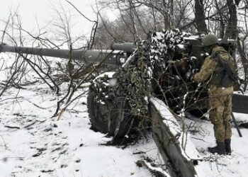 "Es wird schwierig" -  Was russische und ukrainische Soldaten im Winter erwartet