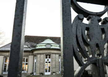 Arbeitet Correctiv in staatlichem Auftrag? Falls ja, für welchen Staat?