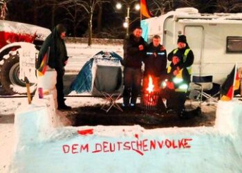 Bauernproteste als Geburtshelfer einer neuen Bewegung