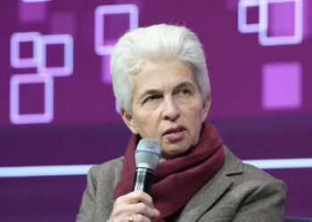 Das Duckmäuschen: Strack-Zimmermann stimmt im Bundestag gegen Taurus-Lieferung