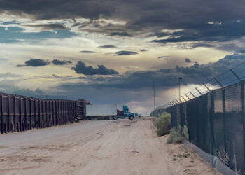 Das Flüchtlingsdrama in Texas ist eine Ablenkung: Die US-Eliten werden die Grenze weit offen halten