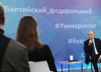 Demografie: Putins ideale russische Familie hat drei Kinder