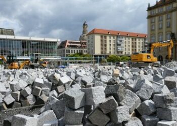Dresden: Inschrift an Mahnmal für Opfer der alliierten Bombenangriffe weggeschliffen