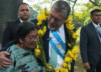 Guatemala: Amtseinführung des neuen Präsidenten als Hürdenlauf