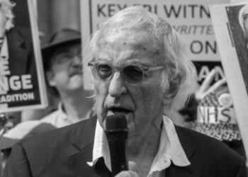 Legendärer Investigativjournalist John Pilger ist tot