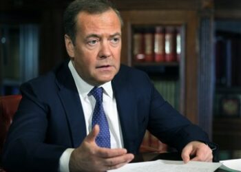 Medwedew über Absturz der Il-76: Ergebnis des innenpolitischen Kampfes in Kiew