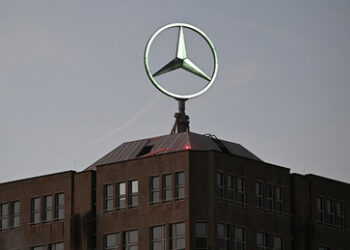 Mercedes will alle Autohäuser in Deutschland verkaufen ‒ 8.000 Beschäftigte sind betroffen