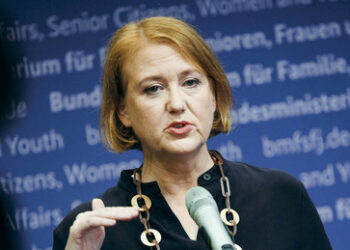 Ministerin Paus: Unerwünschte Meinungen werden zu "Ordnungswidrigkeiten"