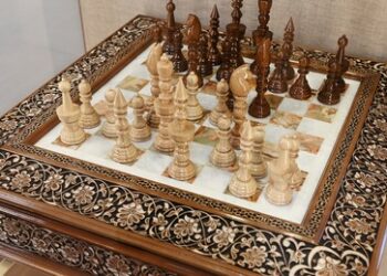 Russisches Außenhandelsvolumen 2023 rückläufig, Außenhandelssaldo weiter positiv