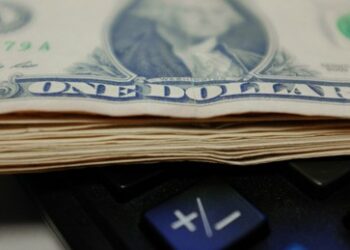 Russland: Pflichtverkauf von Devisenerlösen durch Exporteure bleibt