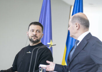 Selenskij: Deutschland soll Bürgergeld und  Sozialhilfe direkt an die Regierung in Kiew überweisen