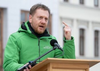 Umfrage-Hammer in Sachsen: AfD bei 35 Prozent – BSW mit 8 Prozent prescht an Ampel-Parteien vorbei