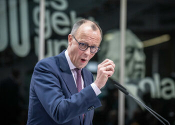 Vorfall in Berlin: "Letzte Generation" stört Merz-Rede bei Grüner Woche