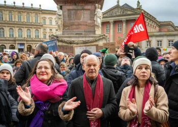 "Völkische" Massenbasis oder "bunter" NATO-Faschismus?