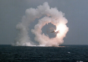 Britische Marine führt erfolglosen Start einer ballistischen Trident-II-Rakete durch