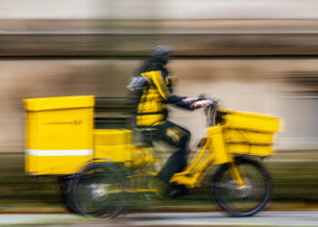 Bundesregierung verkauft Post-Aktien im Wert von gut zwei Milliarden Euro