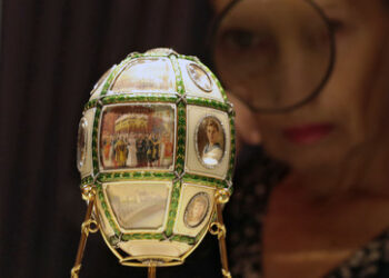 Diamanten und ein Hahn: Eremitage restauriert einmaliges "Rothschild-Ei" der Fabergé-Sammlung