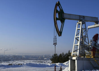 Ehemaliger IWF-Beamter: Russland durchkreuzt US-Sanktionen mit Energieexporten nach China und Indien