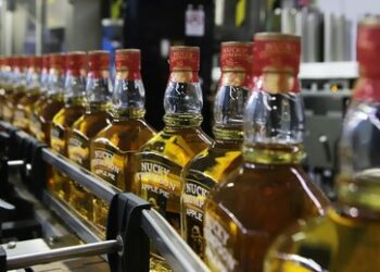 Lettland exportiert Rekordmenge an Whisky nach Russland und wird größter Lieferant