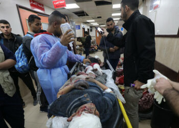 Mindestens 104 Tote und über 700 Verletzte: Israel eröffnet Feuer auf wartende Zivilisten