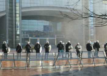 Mit der Ukraine in den Abgrund: Brüssel und Berlin entscheiden gegen Bürgerinteressen