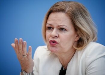 Nancy Faeser droht: "Bei Rechtsextremisten jeden Stein umdrehen"