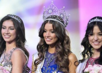 Nun auch in Paris: Zahlreiche russische Models brillieren bei der Fashion Week