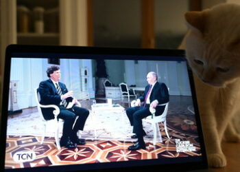 Russisches Außenministerium: US-Hysterie nach Putins Interview für Carlson legt US-Verlogenheit bloß