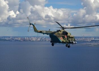 Russland: Hubschrauber des Katastrophenschutzministeriums stürzt in See ab