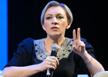 Sacharowa: Baerbock ist eine "ungebildete, kleinkarierte Vertreterin Deutschlands"