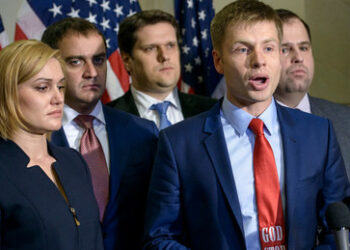 Ukrainischer Abgeordneter: Kiew bereit zu Krieg gegen China und Iran, wenn die USA darum bitten