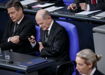 Wahlumfrage: SPD und AfD lassen Federn, BSW bereits bei acht Prozent