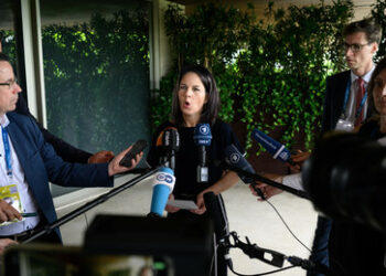 Wie Frau Baerbock in Rio den Samba rockt