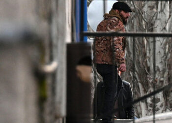 Armenisches Innenministerium: Drei Personen überfallen Polizeistation in Jerewan und zünden Granate