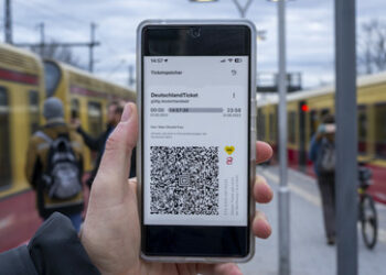 Auf leisen Sohlen: Totalüberwachung bei der Deutschen Bahn