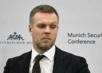 Außenminister Litauens begrüßt Entsendung von NATO-Truppen in die Ukraine