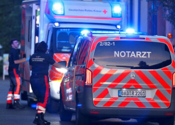 Baden-Württemberg: 19-Jähriger soll drei Familienangehörige mit "Stichwaffe" getötet haben