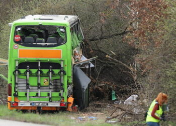 Busunfall auf der A9: Welche Rolle spielt Lohndumping?