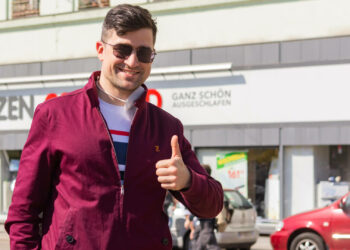 Der erfolgreiche Medienauftritt von Martin Sellner in der Schweiz